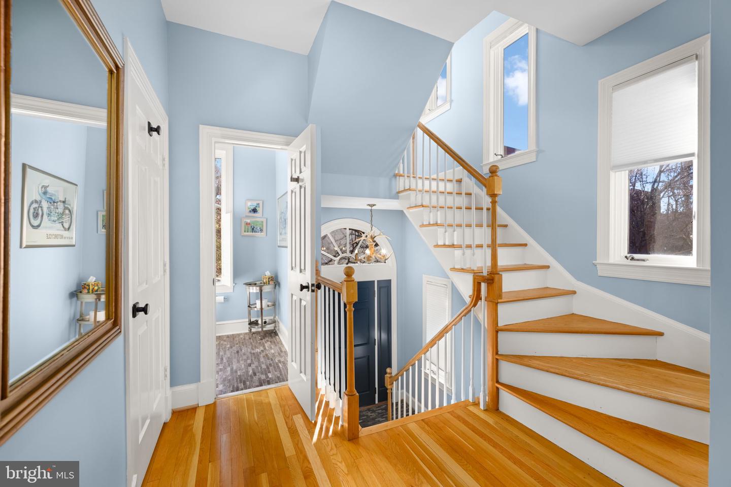 3988 GEORGETOWN CT NW, WASHINGTON, District Of Columbia 20007, 4 Bedrooms Bedrooms, ,3 BathroomsBathrooms,Residential,For sale,3988 GEORGETOWN CT NW,DCDC2241250 MLS # DCDC2241250