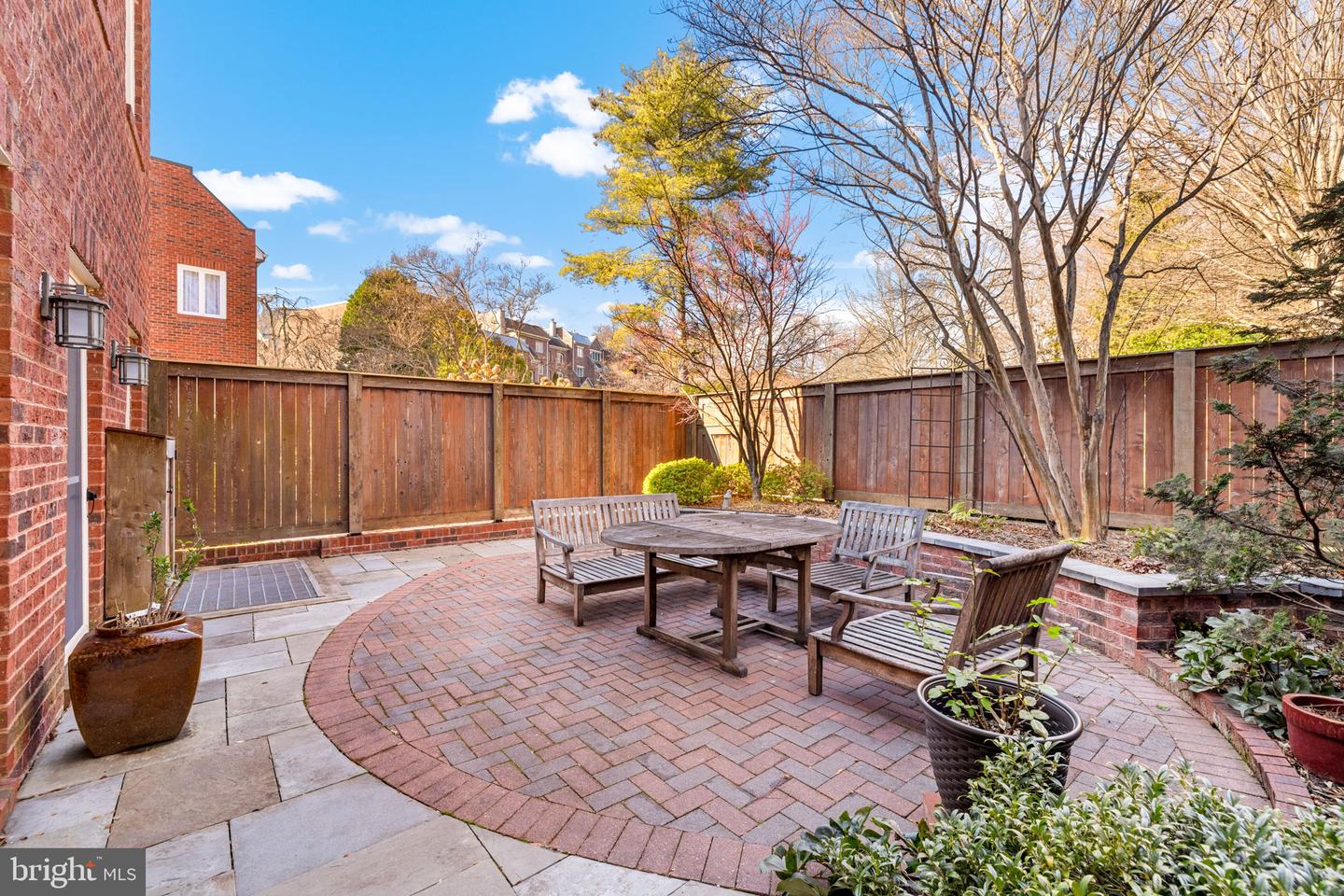 3988 GEORGETOWN CT NW, WASHINGTON, District Of Columbia 20007, 4 Bedrooms Bedrooms, ,3 BathroomsBathrooms,Residential,For sale,3988 GEORGETOWN CT NW,DCDC2241250 MLS # DCDC2241250