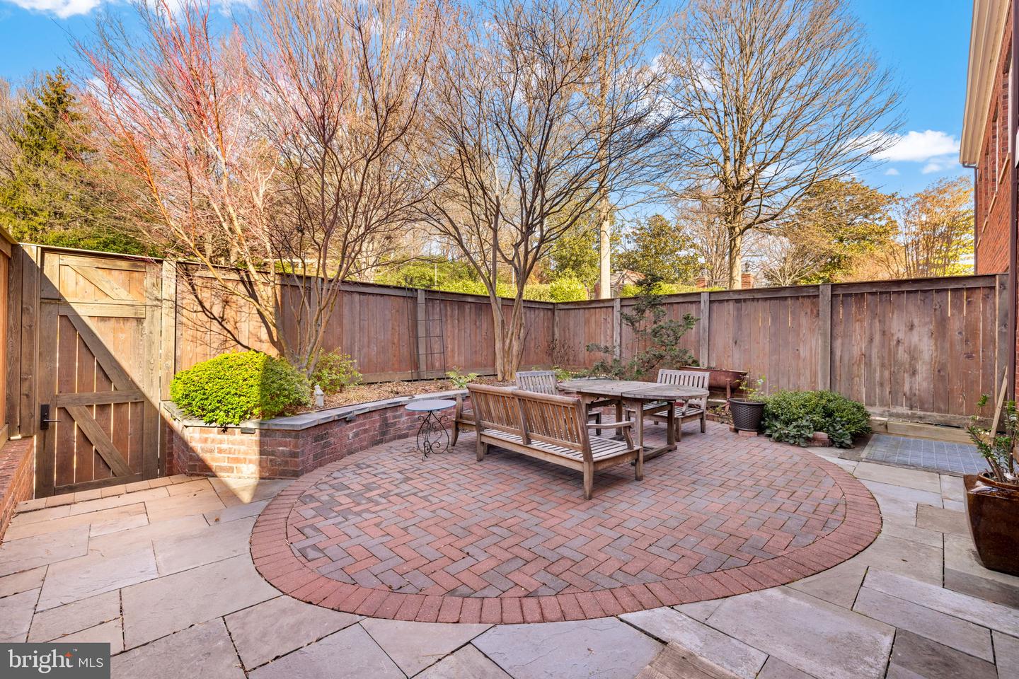 3988 GEORGETOWN CT NW, WASHINGTON, District Of Columbia 20007, 4 Bedrooms Bedrooms, ,3 BathroomsBathrooms,Residential,For sale,3988 GEORGETOWN CT NW,DCDC2241250 MLS # DCDC2241250