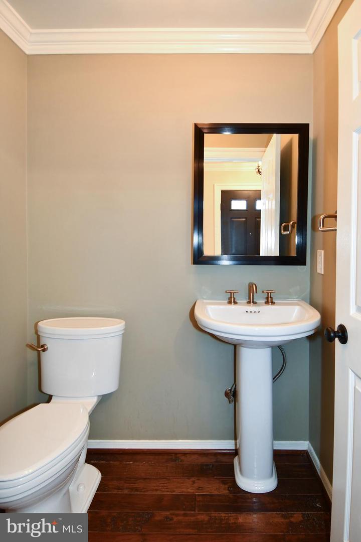 3891 MOHR OAK CT, FAIRFAX, Virginia 22033, 3 Bedrooms Bedrooms, ,3 BathroomsBathrooms,Residential,For sale,3891 MOHR OAK CT,VAFX2285698 MLS # VAFX2285698