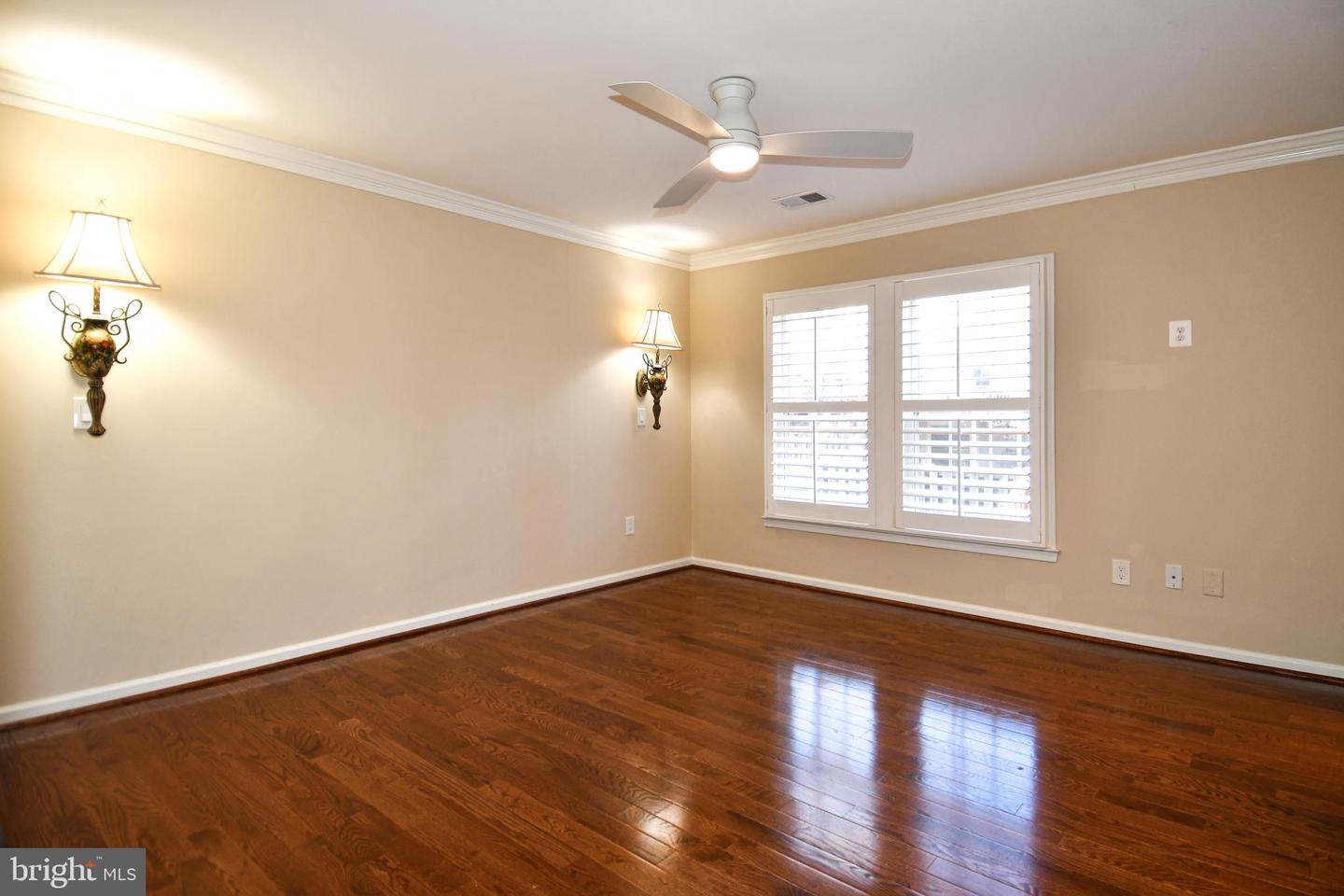 3891 MOHR OAK CT, FAIRFAX, Virginia 22033, 3 Bedrooms Bedrooms, ,3 BathroomsBathrooms,Residential,For sale,3891 MOHR OAK CT,VAFX2285698 MLS # VAFX2285698