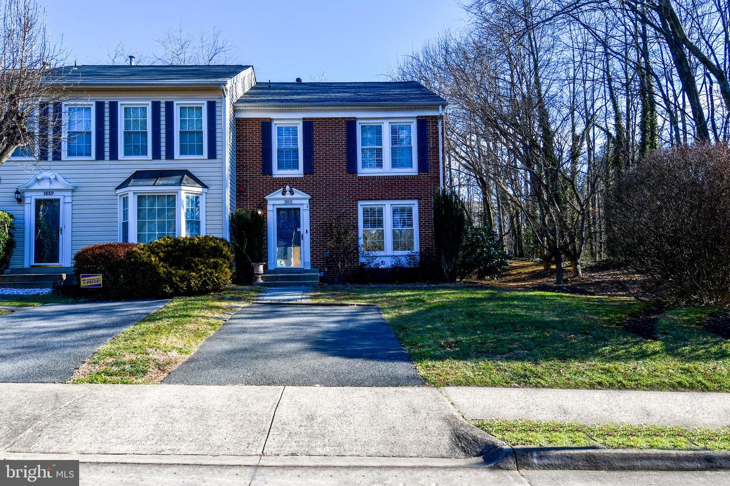 3891 MOHR OAK CT, FAIRFAX, Virginia 22033, 3 Bedrooms Bedrooms, ,3 BathroomsBathrooms,Residential,For sale,3891 MOHR OAK CT,VAFX2285698 MLS # VAFX2285698