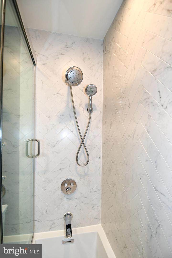 3891 MOHR OAK CT, FAIRFAX, Virginia 22033, 3 Bedrooms Bedrooms, ,3 BathroomsBathrooms,Residential,For sale,3891 MOHR OAK CT,VAFX2285698 MLS # VAFX2285698