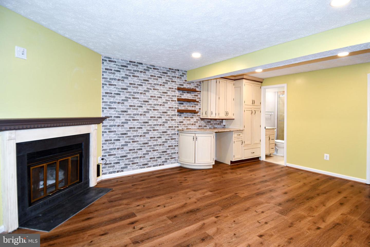 3891 MOHR OAK CT, FAIRFAX, Virginia 22033, 3 Bedrooms Bedrooms, ,3 BathroomsBathrooms,Residential,For sale,3891 MOHR OAK CT,VAFX2285698 MLS # VAFX2285698