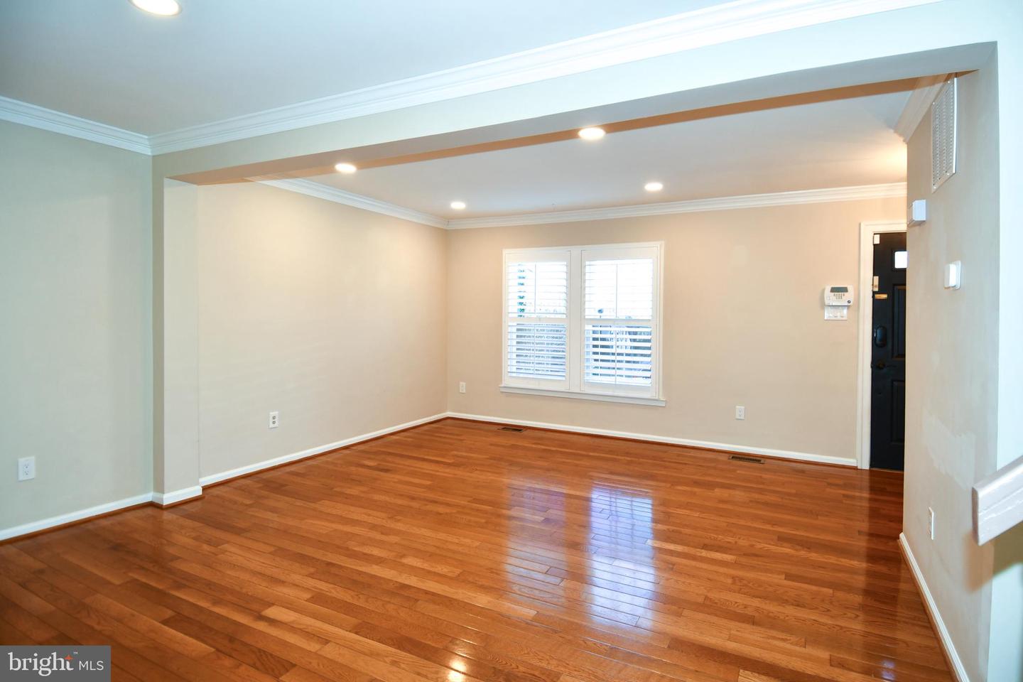 3891 MOHR OAK CT, FAIRFAX, Virginia 22033, 3 Bedrooms Bedrooms, ,3 BathroomsBathrooms,Residential,For sale,3891 MOHR OAK CT,VAFX2285698 MLS # VAFX2285698