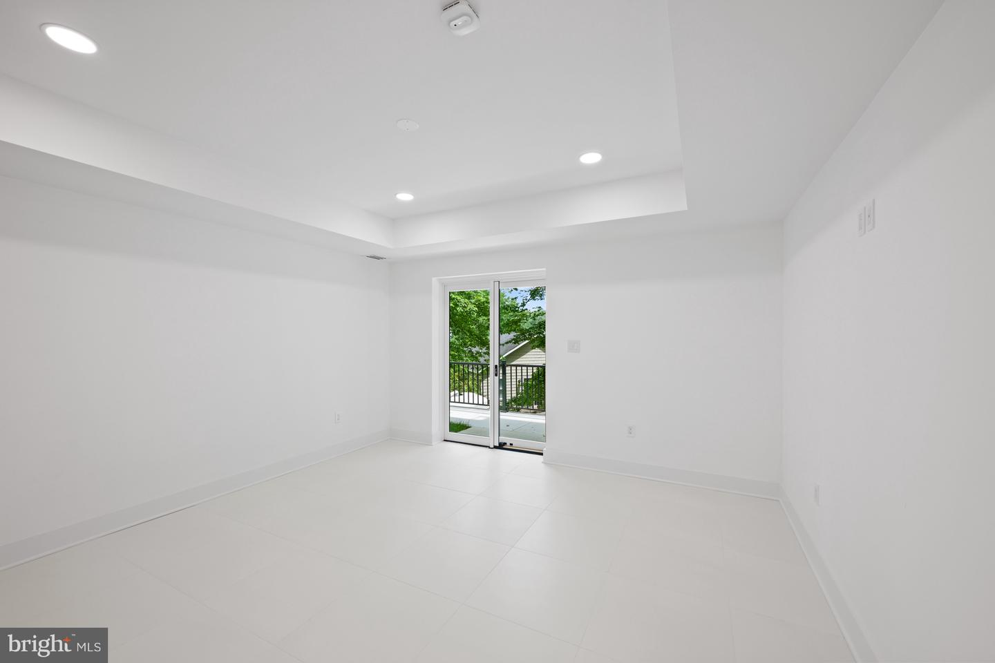 2321 N RICHMOND ST, ARLINGTON, Virginia 22207, 5 Bedrooms Bedrooms, ,5 BathroomsBathrooms,Residential,For sale,2321 N RICHMOND ST,VAAR2067740 MLS # VAAR2067740