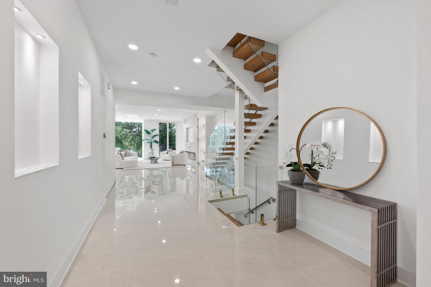 2321 N RICHMOND ST, ARLINGTON, Virginia 22207, 5 Bedrooms Bedrooms, ,5 BathroomsBathrooms,Residential,For sale,2321 N RICHMOND ST,VAAR2067740 MLS # VAAR2067740