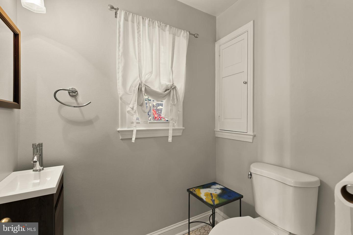 5705 MACARTHUR BLVD NW, WASHINGTON, District Of Columbia 20016, 5 Bedrooms Bedrooms, ,2 BathroomsBathrooms,Residential,For sale,5705 MACARTHUR BLVD NW,DCDC2241342 MLS # DCDC2241342