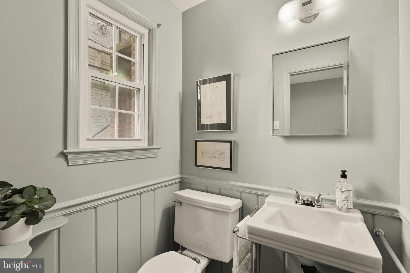 5705 MACARTHUR BLVD NW, WASHINGTON, District Of Columbia 20016, 5 Bedrooms Bedrooms, ,2 BathroomsBathrooms,Residential,For sale,5705 MACARTHUR BLVD NW,DCDC2241342 MLS # DCDC2241342