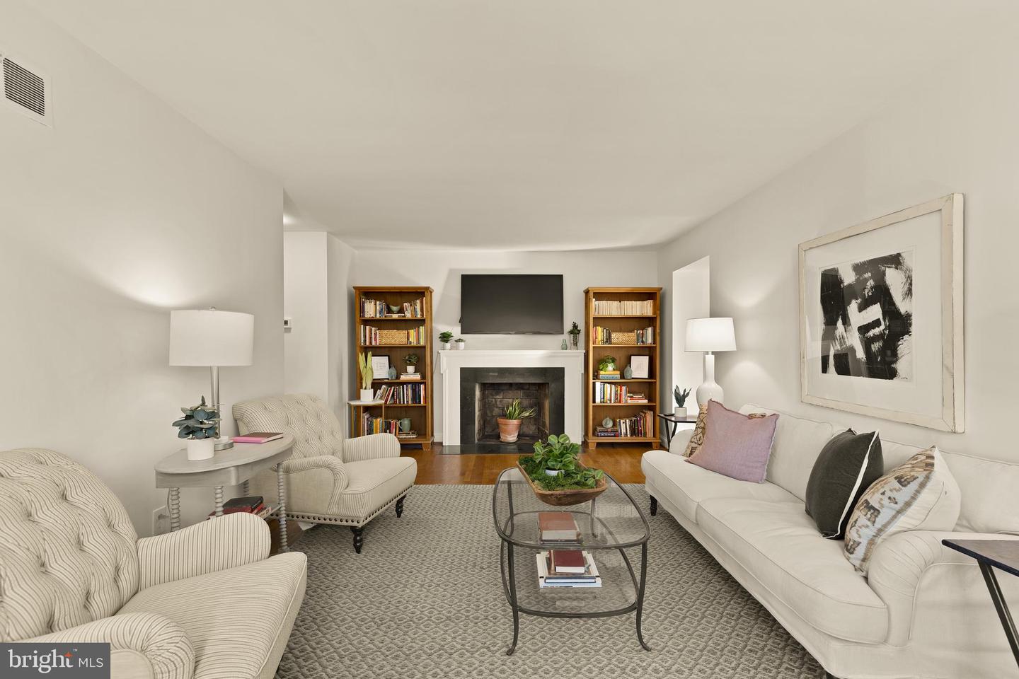 5705 MACARTHUR BLVD NW, WASHINGTON, District Of Columbia 20016, 5 Bedrooms Bedrooms, ,2 BathroomsBathrooms,Residential,For sale,5705 MACARTHUR BLVD NW,DCDC2241342 MLS # DCDC2241342