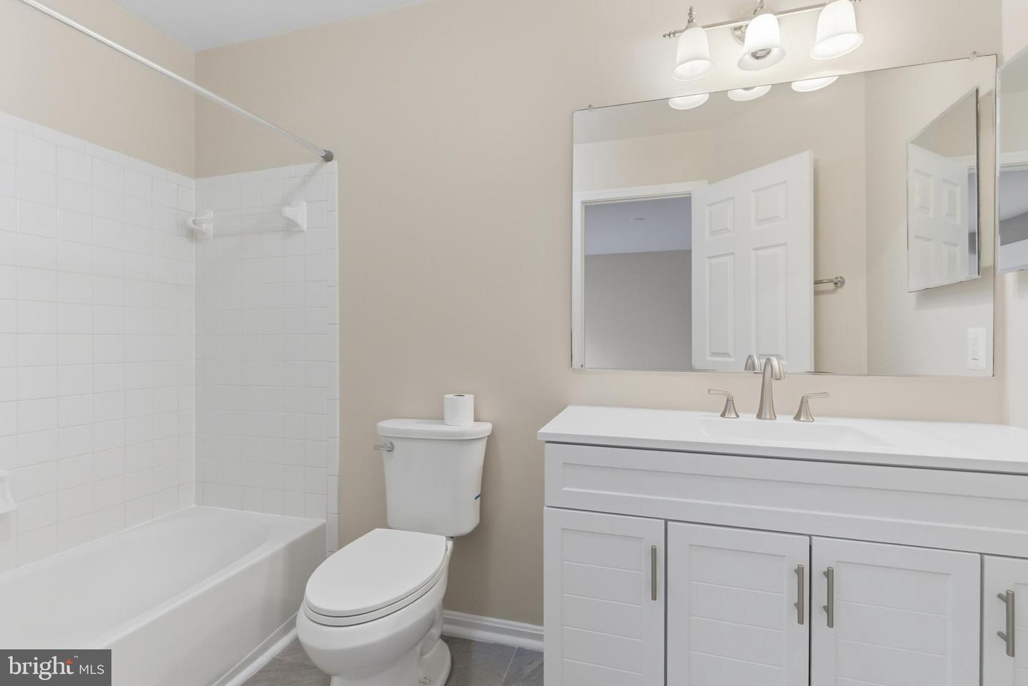 546 KALMIA SQ NE, LEESBURG, Virginia 20176, 3 Bedrooms Bedrooms, ,2 BathroomsBathrooms,Residential,For sale,546 KALMIA SQ NE,VALO2113956 MLS # VALO2113956