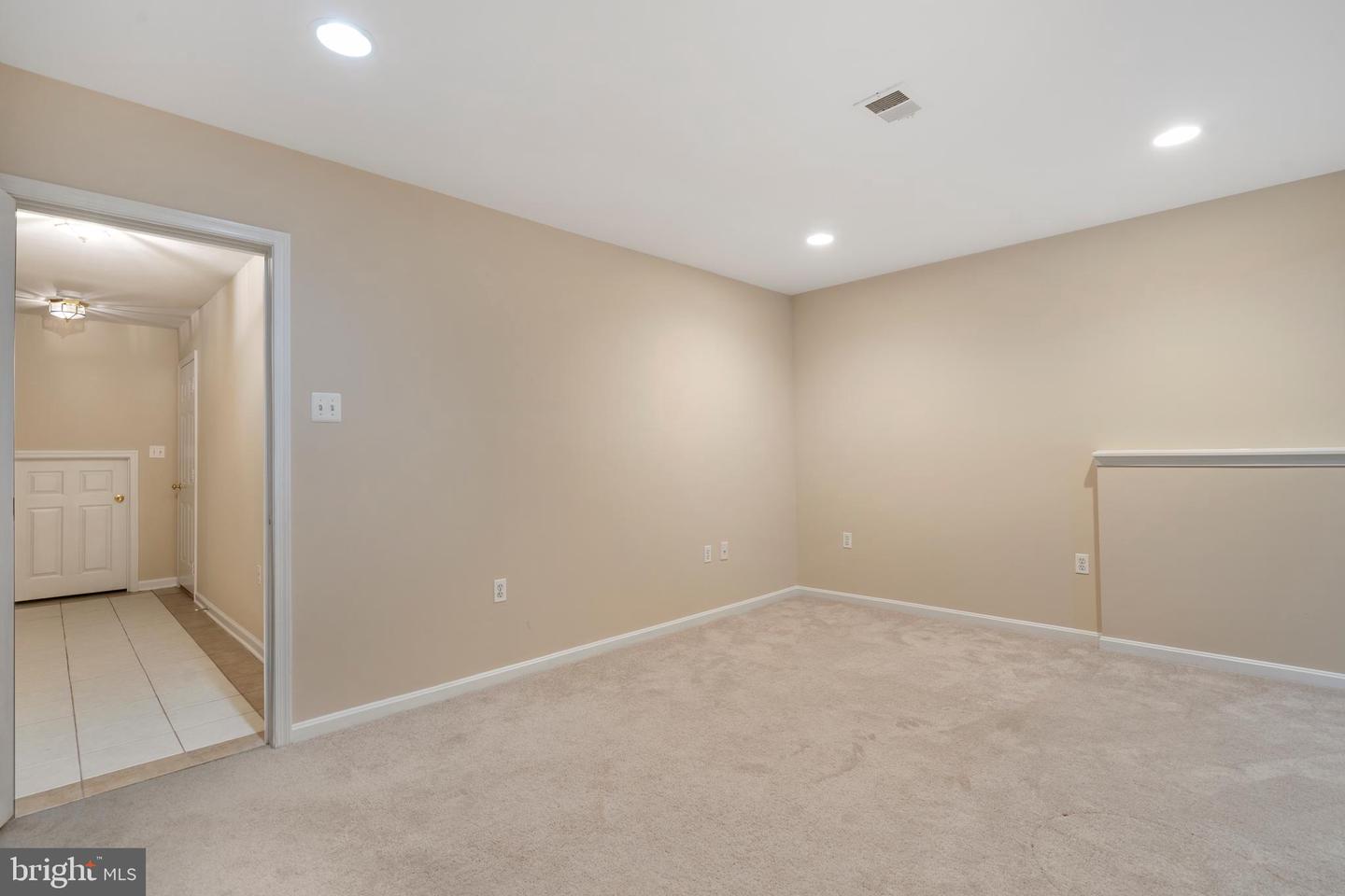 546 KALMIA SQ NE, LEESBURG, Virginia 20176, 3 Bedrooms Bedrooms, ,2 BathroomsBathrooms,Residential,For sale,546 KALMIA SQ NE,VALO2113956 MLS # VALO2113956