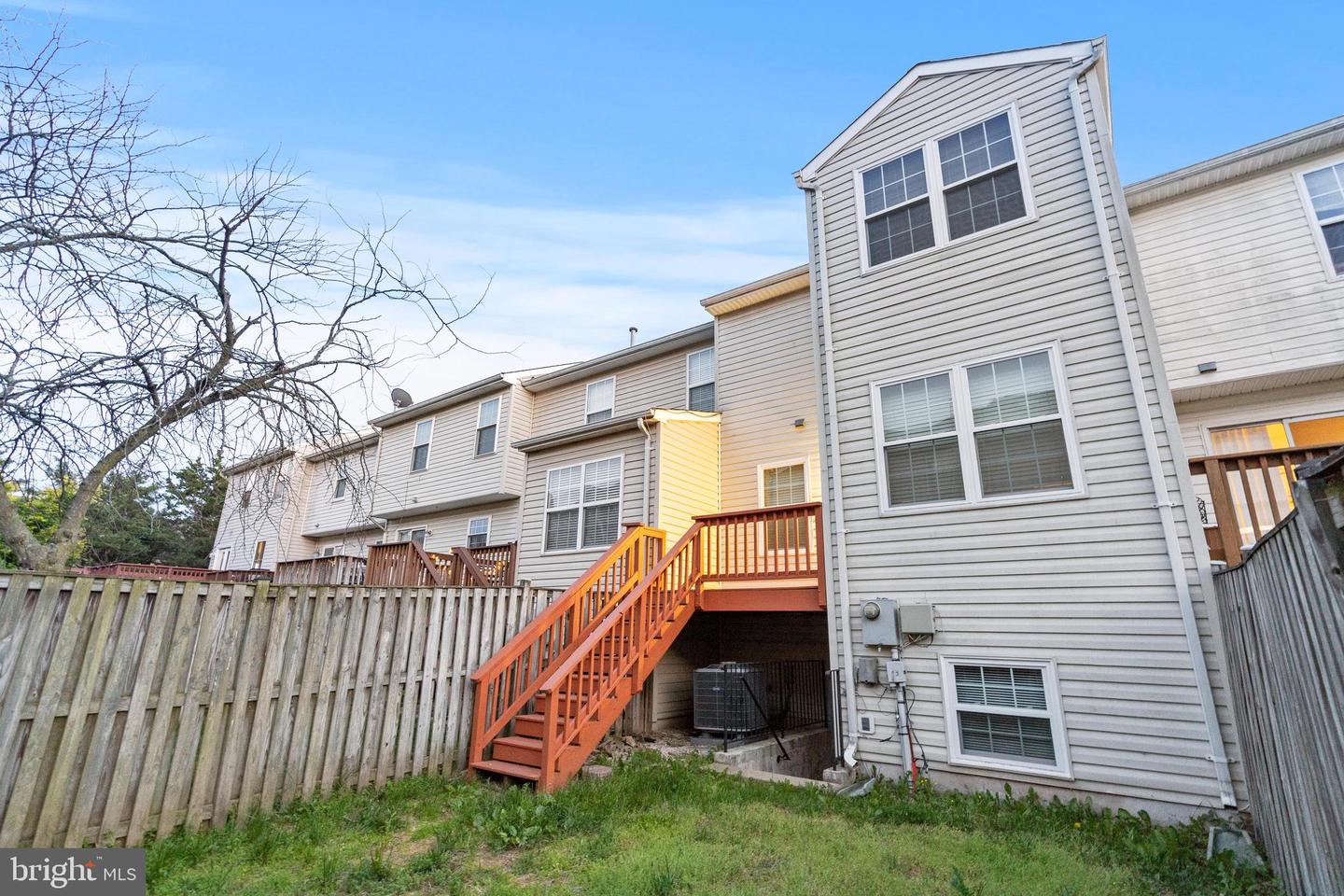 546 KALMIA SQ NE, LEESBURG, Virginia 20176, 3 Bedrooms Bedrooms, ,2 BathroomsBathrooms,Residential,For sale,546 KALMIA SQ NE,VALO2113956 MLS # VALO2113956