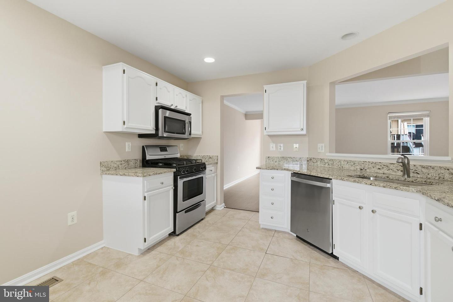 546 KALMIA SQ NE, LEESBURG, Virginia 20176, 3 Bedrooms Bedrooms, ,2 BathroomsBathrooms,Residential,For sale,546 KALMIA SQ NE,VALO2113956 MLS # VALO2113956