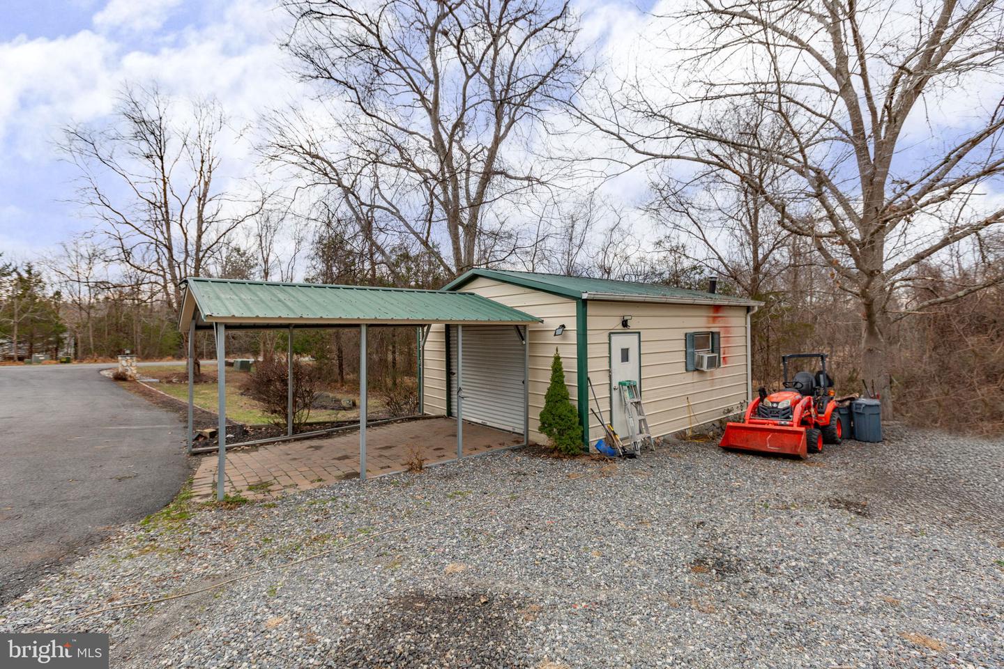 546 PALOMINO DR, LOUISA, Virginia 23093, 4 Bedrooms Bedrooms, 10 Rooms Rooms,2 BathroomsBathrooms,Residential,For sale,546 PALOMINO DR,VALA2009148 MLS # VALA2009148