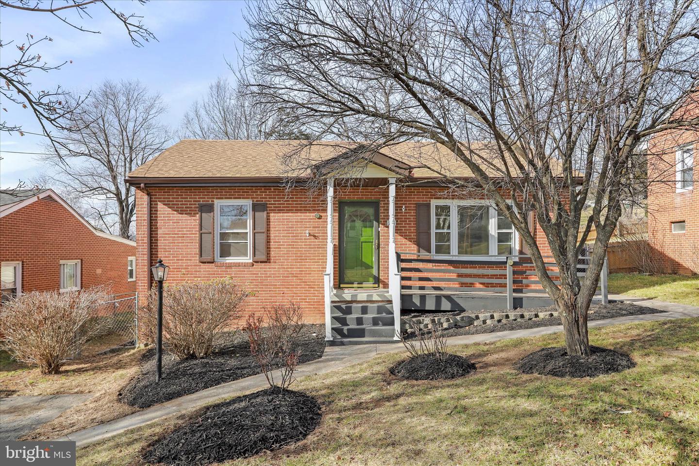 373 WALTON ST, STRASBURG, Virginia 22657, 3 Bedrooms Bedrooms, ,1 BathroomBathrooms,Residential,For sale,373 WALTON ST,VASH2013370 MLS # VASH2013370