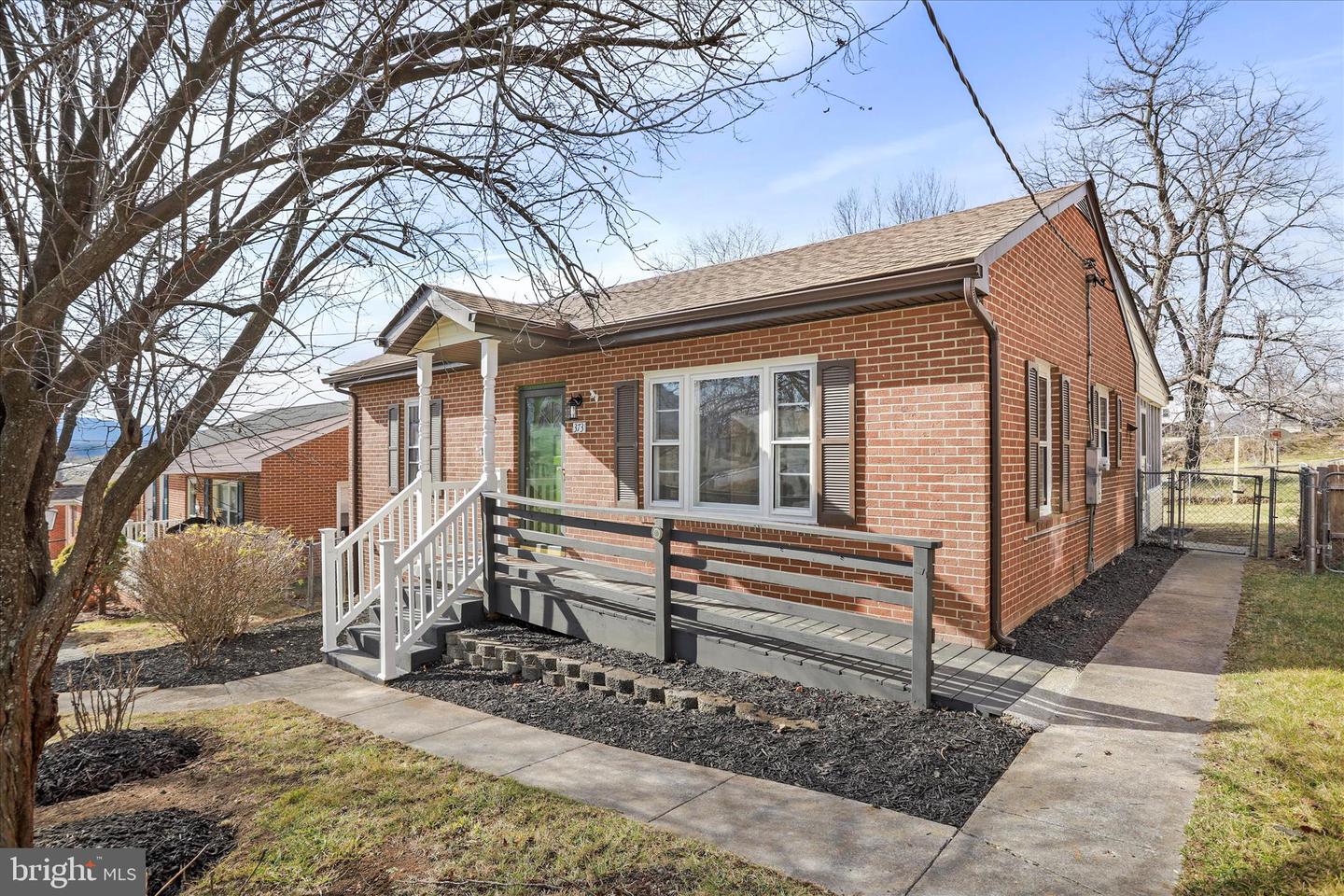 373 WALTON ST, STRASBURG, Virginia 22657, 3 Bedrooms Bedrooms, ,1 BathroomBathrooms,Residential,For sale,373 WALTON ST,VASH2013370 MLS # VASH2013370