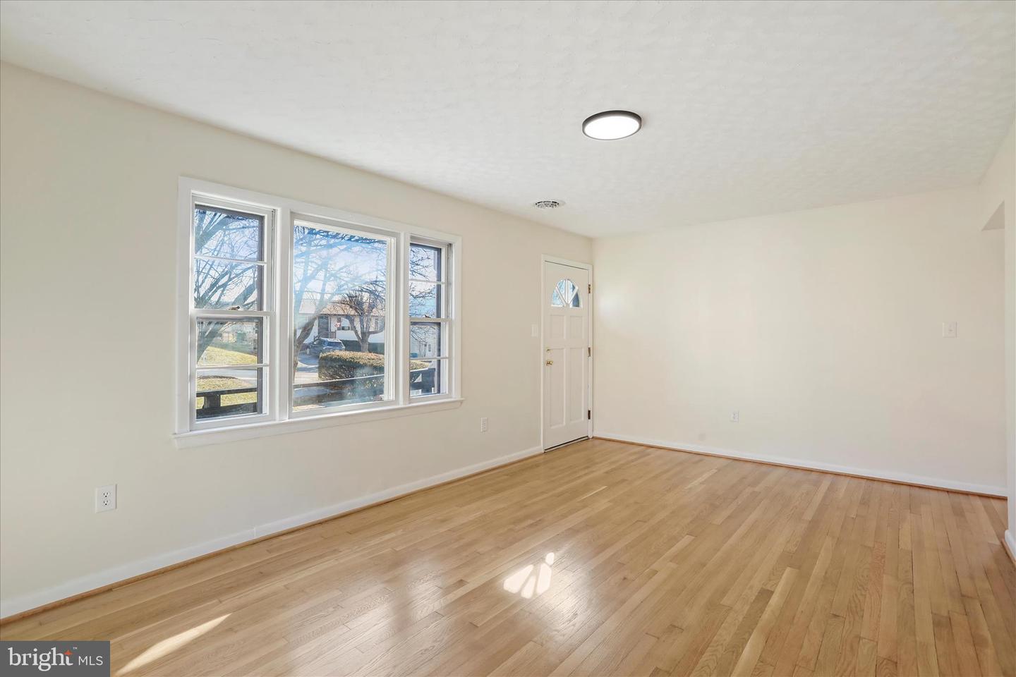 373 WALTON ST, STRASBURG, Virginia 22657, 3 Bedrooms Bedrooms, ,1 BathroomBathrooms,Residential,For sale,373 WALTON ST,VASH2013370 MLS # VASH2013370