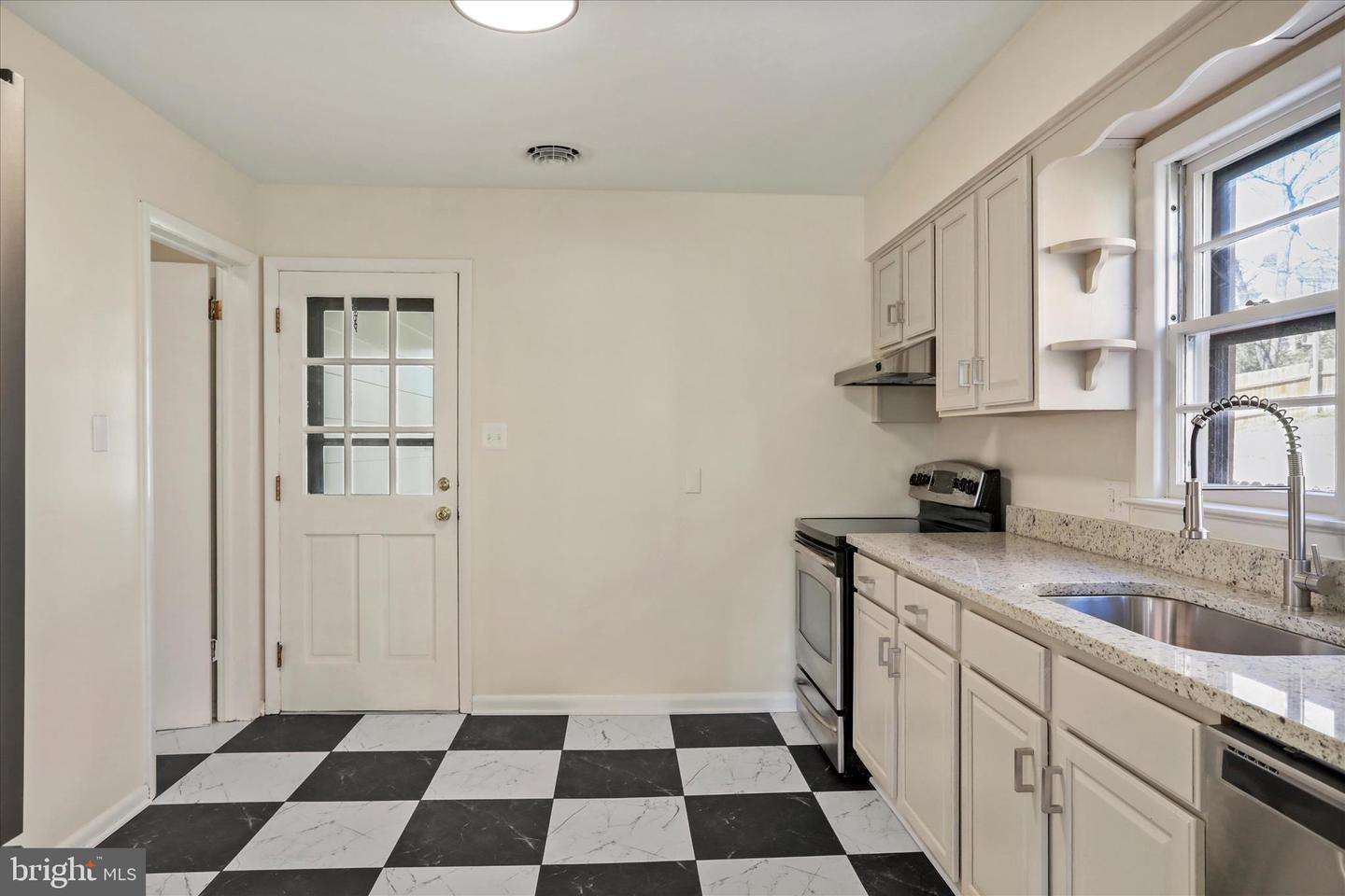 373 WALTON ST, STRASBURG, Virginia 22657, 3 Bedrooms Bedrooms, ,1 BathroomBathrooms,Residential,For sale,373 WALTON ST,VASH2013370 MLS # VASH2013370