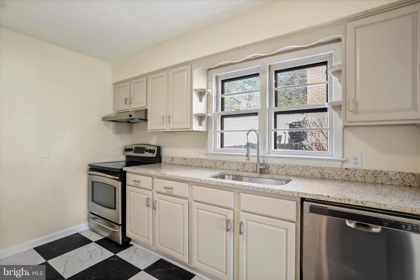 373 WALTON ST, STRASBURG, Virginia 22657, 3 Bedrooms Bedrooms, ,1 BathroomBathrooms,Residential,For sale,373 WALTON ST,VASH2013370 MLS # VASH2013370