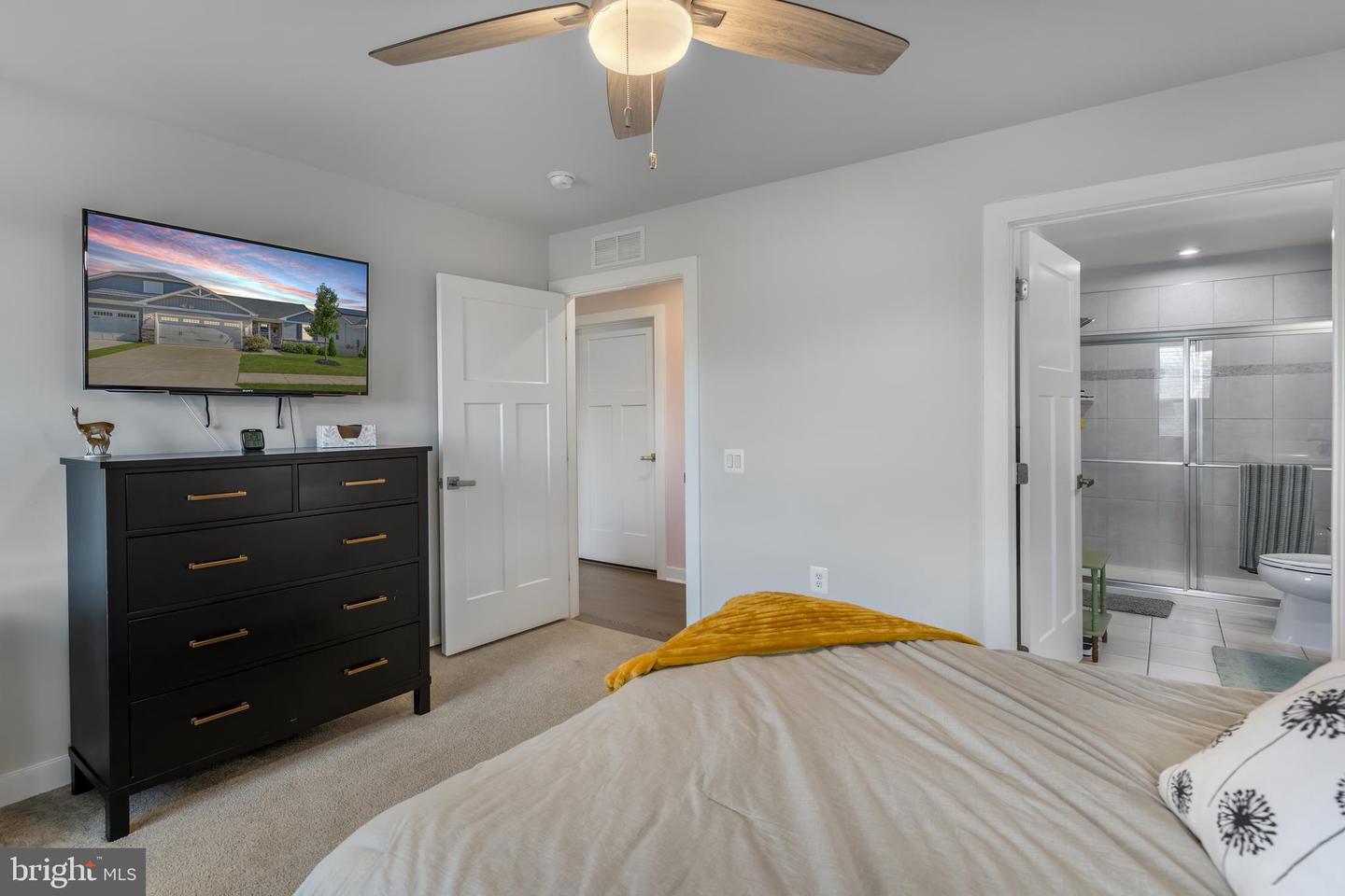 35049 MANSOURS DR, LOCUST GROVE, Virginia 22508, 3 Bedrooms Bedrooms, ,2 BathroomsBathrooms,Residential,For sale,35049 MANSOURS DR,VAOR2013130 MLS # VAOR2013130