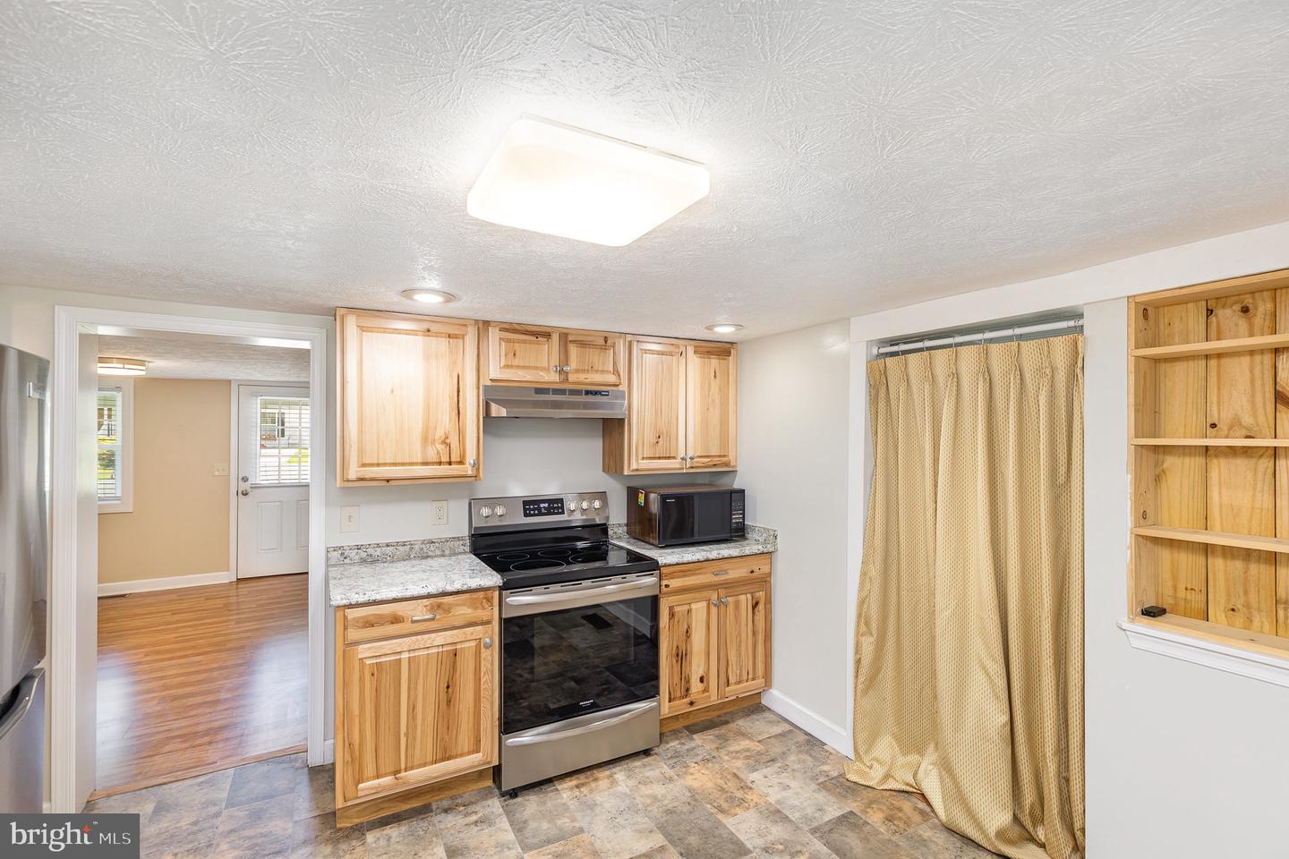 406 SIXTH ST, LURAY, Virginia 22835, 3 Bedrooms Bedrooms, ,1 BathroomBathrooms,Residential,For sale,406 SIXTH ST,VAPA2005892 MLS # VAPA2005892