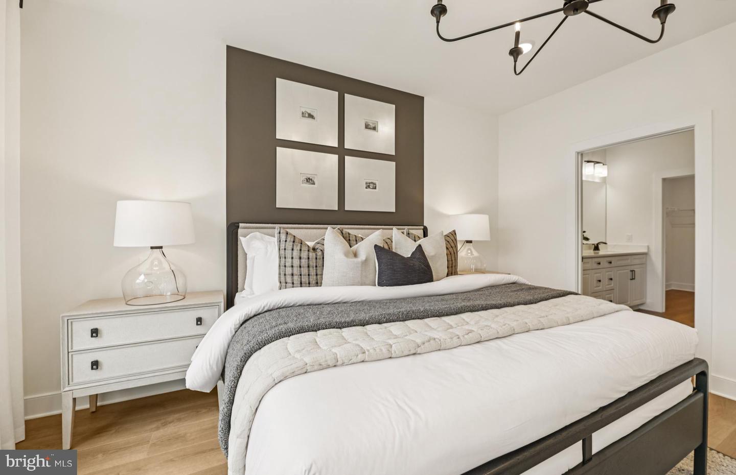 6156 AMBER LN #2, HAYMARKET, Virginia 20169, 3 Bedrooms Bedrooms, ,2 BathroomsBathrooms,Residential,For sale,6156 AMBER LN #2,VAPW2110552 MLS # VAPW2110552