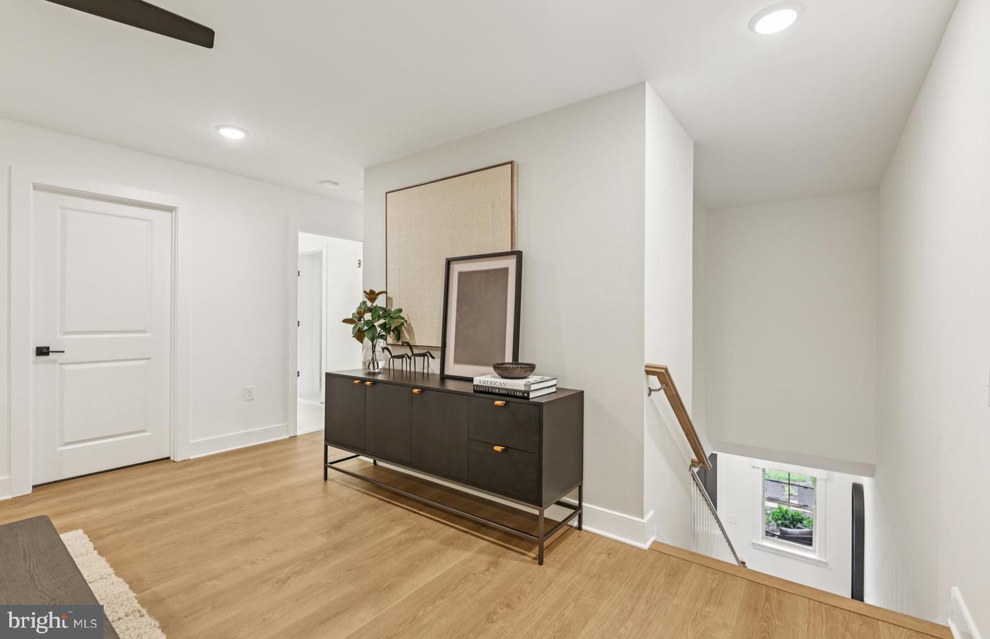 6156 AMBER LN #2, HAYMARKET, Virginia 20169, 3 Bedrooms Bedrooms, ,2 BathroomsBathrooms,Residential,For sale,6156 AMBER LN #2,VAPW2110552 MLS # VAPW2110552