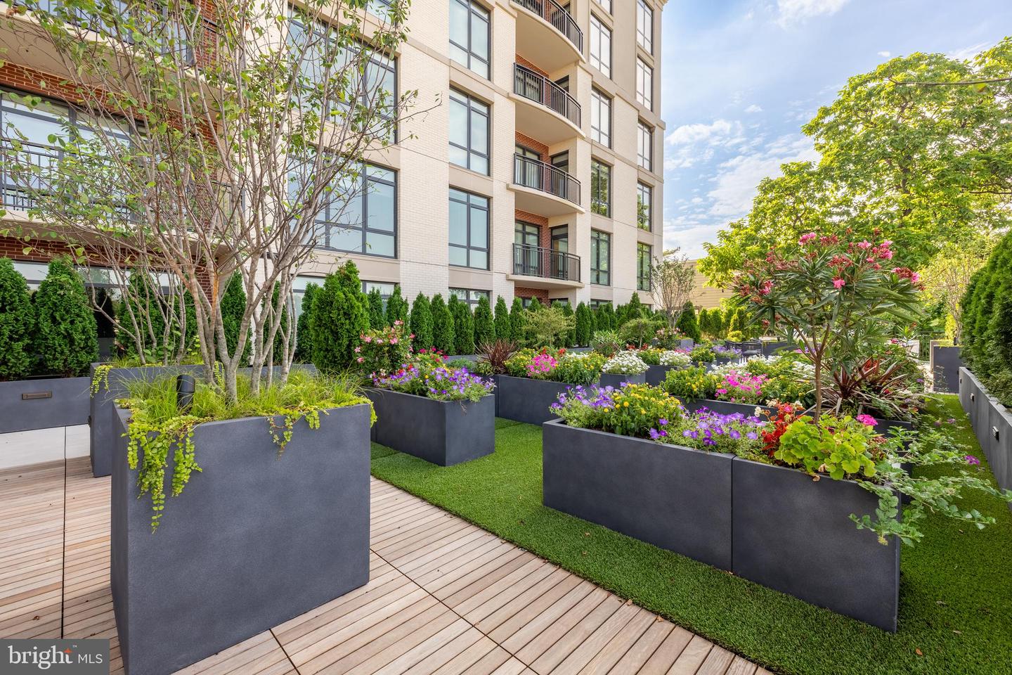 6718 LOWELL AVE #604, MCLEAN, Virginia 22101, 2 Bedrooms Bedrooms, ,2 BathroomsBathrooms,Residential,For sale,6718 LOWELL AVE #604,VAFX2285786 MLS # VAFX2285786 6718 LOWELL AVE #604, MCLEAN, Virginia 22101, 2 Bedrooms Bedrooms, ,2 BathroomsBathrooms,Residential,For sale,6718 LOWELL AVE #604,VAFX2285786 MLS # VAFX2285786