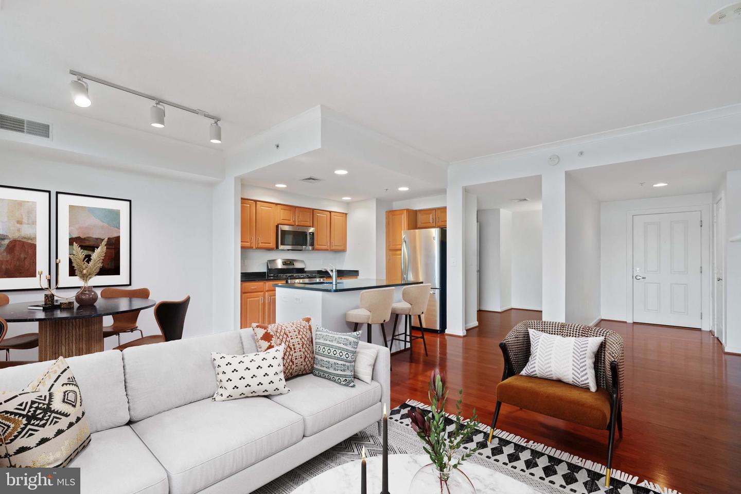 4480 MARKET COMMONS DR #505, FAIRFAX, Virginia 22033, 1 Bedroom Bedrooms, ,1 BathroomBathrooms,Residential,For sale,4480 MARKET COMMONS DR #505,VAFX2285788 MLS # VAFX2285788