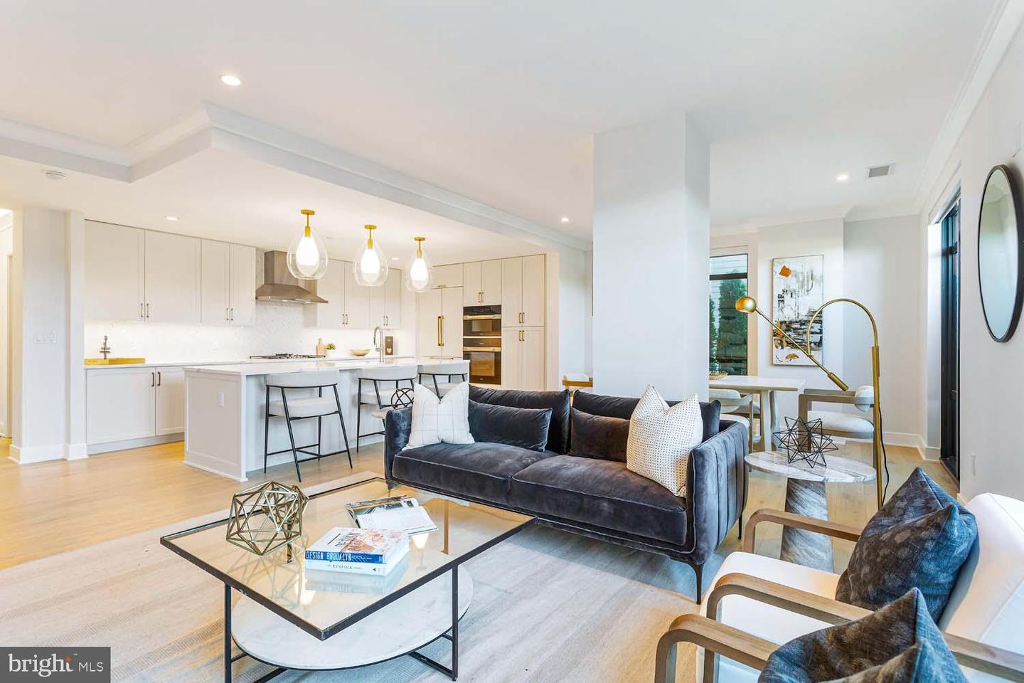 6718 LOWELL AVE #PH 906, MCLEAN, Virginia 22101, 2 Bedrooms Bedrooms, ,2 BathroomsBathrooms,Residential,For sale,6718 LOWELL AVE #PH 906,VAFX2285790 MLS # VAFX2285790