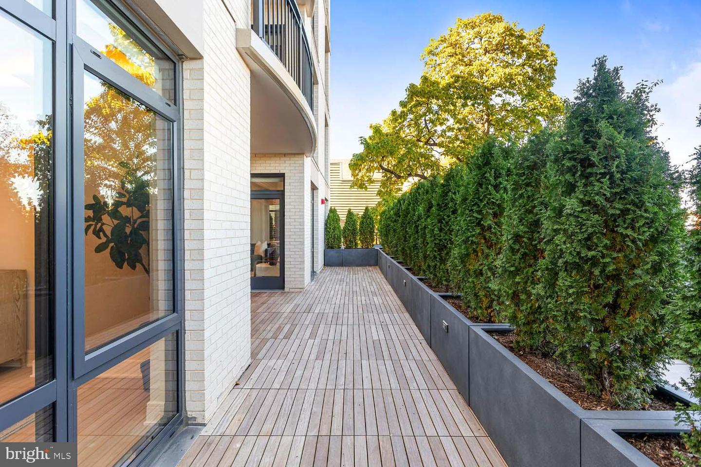 6718 LOWELL AVE #PH 906, MCLEAN, Virginia 22101, 2 Bedrooms Bedrooms, ,2 BathroomsBathrooms,Residential,For sale,6718 LOWELL AVE #PH 906,VAFX2285790 MLS # VAFX2285790