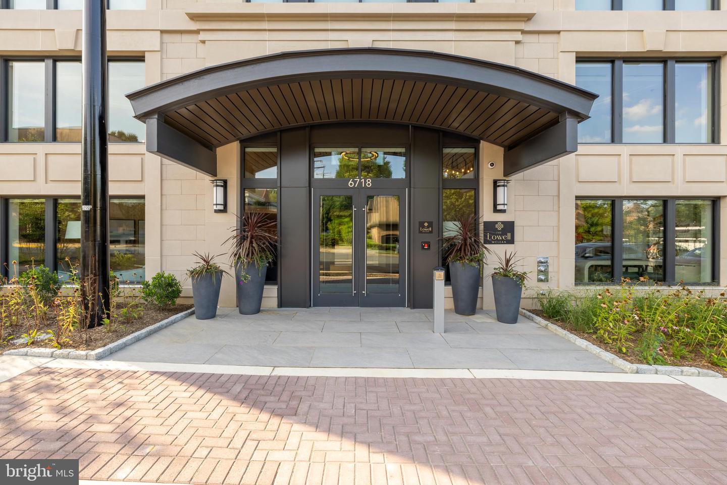 6718 LOWELL AVE #PH 906, MCLEAN, Virginia 22101, 2 Bedrooms Bedrooms, ,2 BathroomsBathrooms,Residential,For sale,6718 LOWELL AVE #PH 906,VAFX2285790 MLS # VAFX2285790