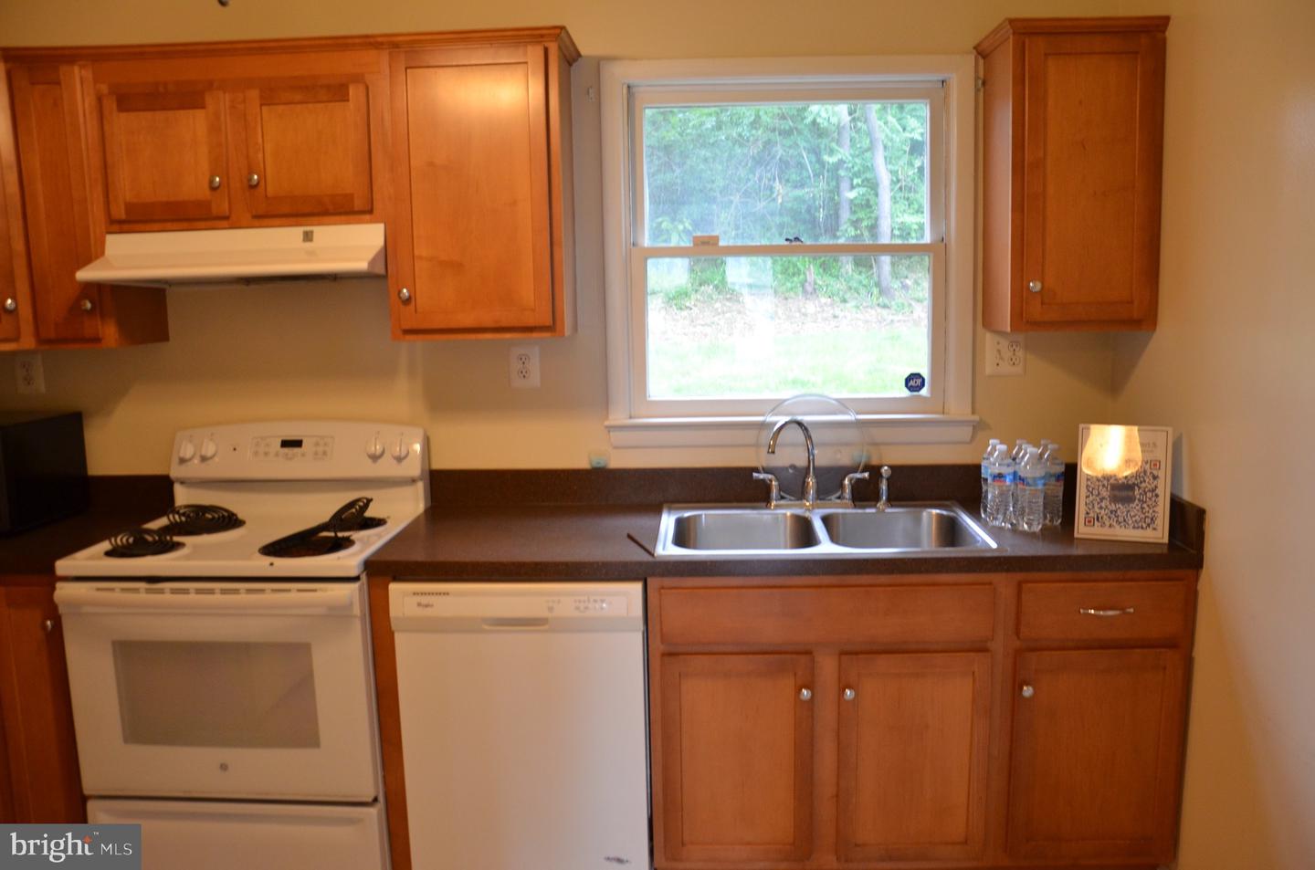 2713 24TH RD S #A & B, ARLINGTON, Virginia 22206, 4 Bedrooms Bedrooms, ,2 BathroomsBathrooms,Residential,For sale,2713 24TH RD S #A & B,VAAR2067754 MLS # VAAR2067754