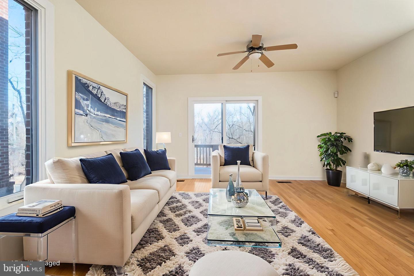 1013 LINDEN AVE #H, CHARLOTTESVILLE, Virginia 22902, 1 Bedroom Bedrooms, ,1 BathroomBathrooms,Residential,For sale,1013 LINDEN AVE #H,VACO2000210 MLS # VACO2000210 1013 LINDEN AVE #H, CHARLOTTESVILLE, Virginia 22902, 1 Bedroom Bedrooms, ,1 BathroomBathrooms,Residential,For sale,1013 LINDEN AVE #H,VACO2000210 MLS # VACO2000210