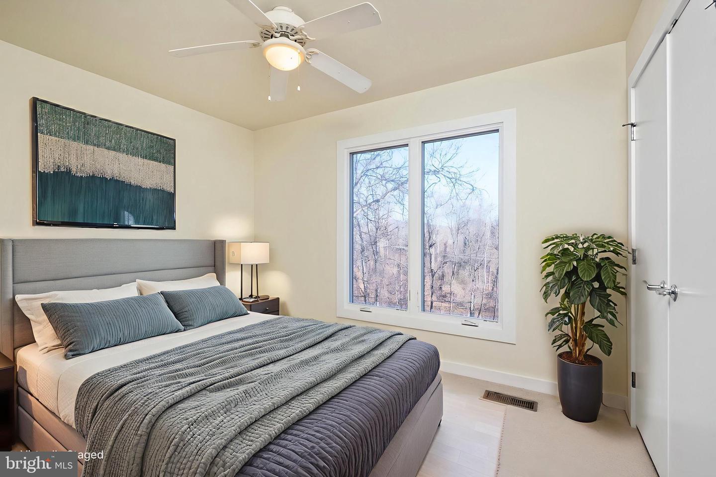 1013 LINDEN AVE #H, CHARLOTTESVILLE, Virginia 22902, 1 Bedroom Bedrooms, ,1 BathroomBathrooms,Residential,For sale,1013 LINDEN AVE #H,VACO2000210 MLS # VACO2000210 1013 LINDEN AVE #H, CHARLOTTESVILLE, Virginia 22902, 1 Bedroom Bedrooms, ,1 BathroomBathrooms,Residential,For sale,1013 LINDEN AVE #H,VACO2000210 MLS # VACO2000210