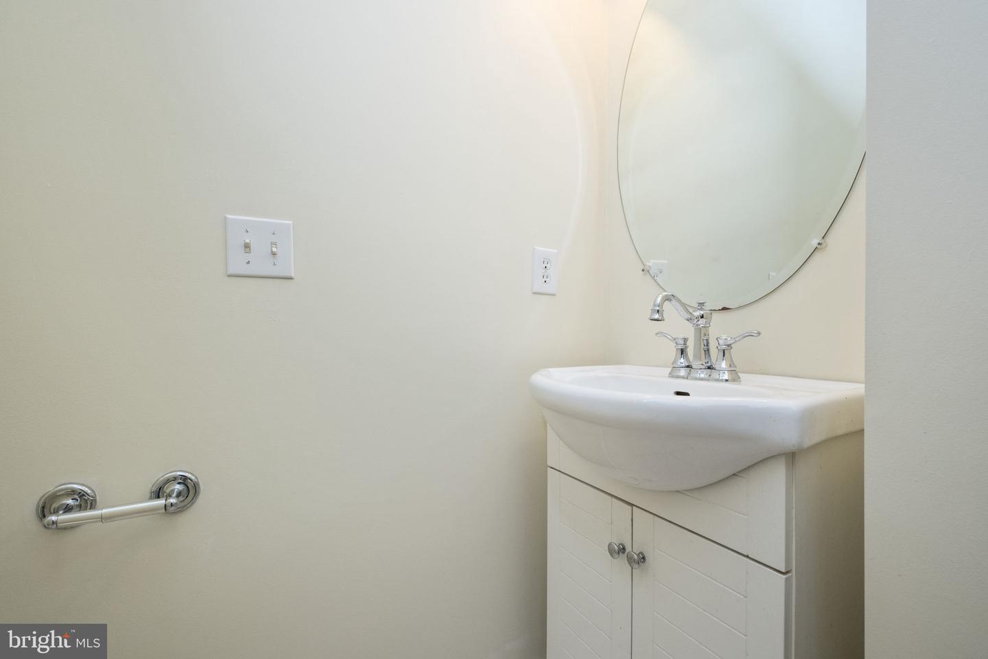 1013 LINDEN AVE #H, CHARLOTTESVILLE, Virginia 22902, 1 Bedroom Bedrooms, ,1 BathroomBathrooms,Residential,For sale,1013 LINDEN AVE #H,VACO2000210 MLS # VACO2000210 1013 LINDEN AVE #H, CHARLOTTESVILLE, Virginia 22902, 1 Bedroom Bedrooms, ,1 BathroomBathrooms,Residential,For sale,1013 LINDEN AVE #H,VACO2000210 MLS # VACO2000210