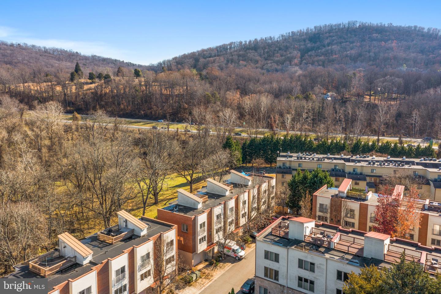 1013 LINDEN AVE #H, CHARLOTTESVILLE, Virginia 22902, 1 Bedroom Bedrooms, ,1 BathroomBathrooms,Residential,For sale,1013 LINDEN AVE #H,VACO2000210 MLS # VACO2000210 1013 LINDEN AVE #H, CHARLOTTESVILLE, Virginia 22902, 1 Bedroom Bedrooms, ,1 BathroomBathrooms,Residential,For sale,1013 LINDEN AVE #H,VACO2000210 MLS # VACO2000210