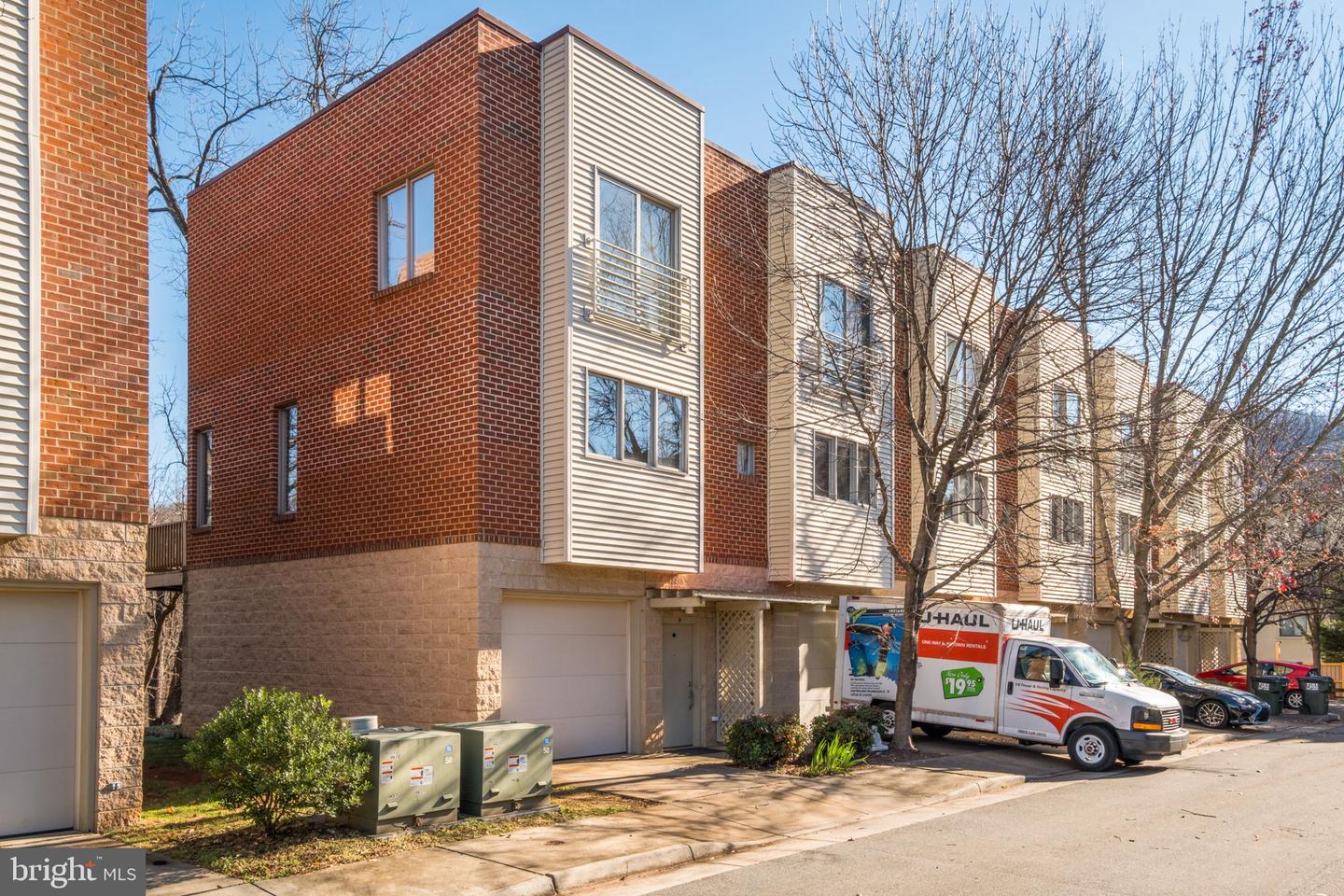 1013 LINDEN AVE #H, CHARLOTTESVILLE, Virginia 22902, 1 Bedroom Bedrooms, ,1 BathroomBathrooms,Residential,For sale,1013 LINDEN AVE #H,VACO2000210 MLS # VACO2000210 1013 LINDEN AVE #H, CHARLOTTESVILLE, Virginia 22902, 1 Bedroom Bedrooms, ,1 BathroomBathrooms,Residential,For sale,1013 LINDEN AVE #H,VACO2000210 MLS # VACO2000210