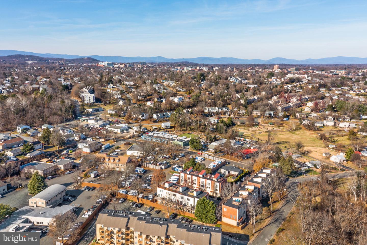 1013 LINDEN AVE #H, CHARLOTTESVILLE, Virginia 22902, 1 Bedroom Bedrooms, ,1 BathroomBathrooms,Residential,For sale,1013 LINDEN AVE #H,VACO2000210 MLS # VACO2000210 1013 LINDEN AVE #H, CHARLOTTESVILLE, Virginia 22902, 1 Bedroom Bedrooms, ,1 BathroomBathrooms,Residential,For sale,1013 LINDEN AVE #H,VACO2000210 MLS # VACO2000210