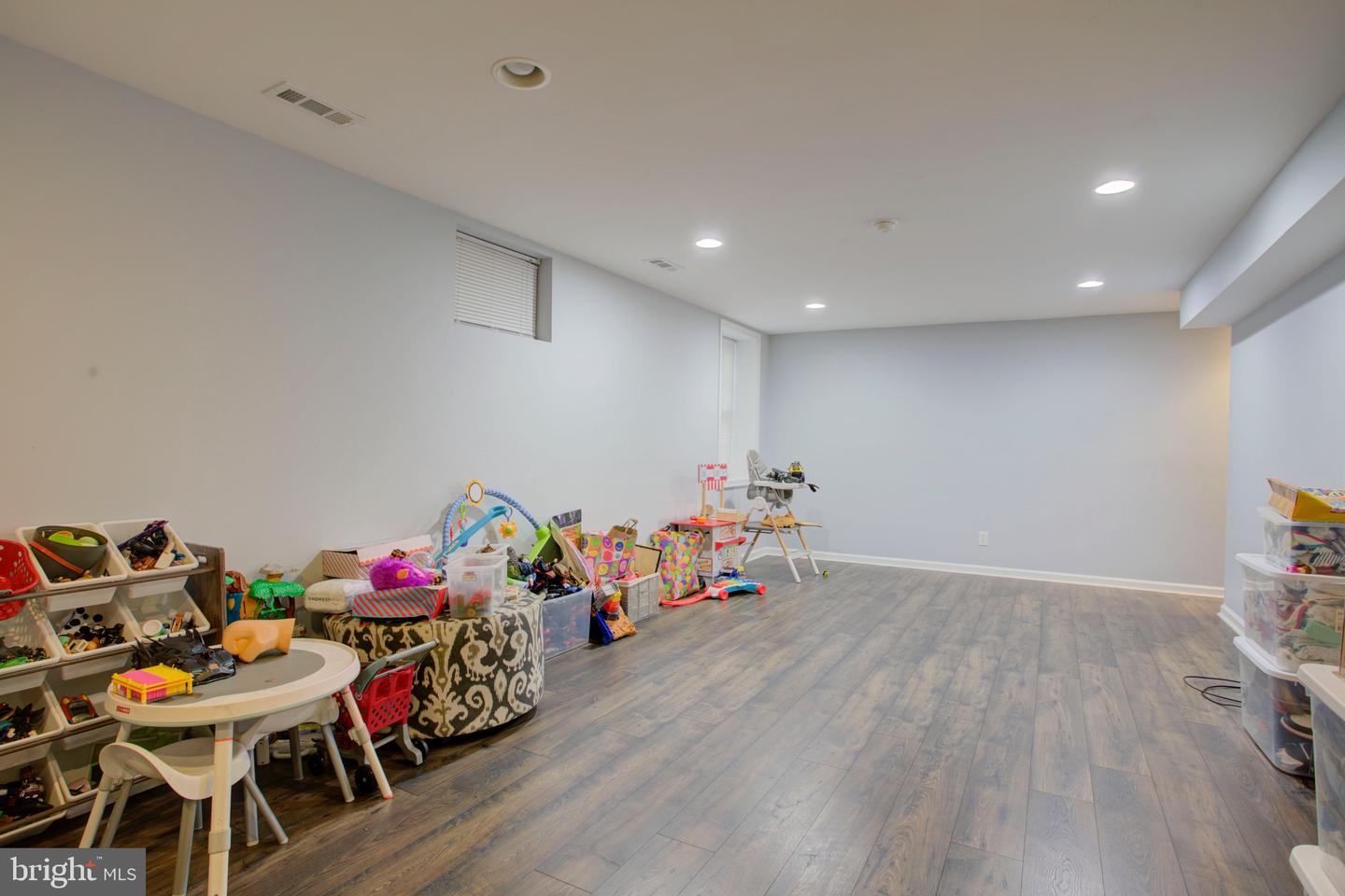 12 COURTNEY CT, FREDERICKSBURG, Virginia 22405, 4 Bedrooms Bedrooms, ,3 BathroomsBathrooms,Residential,For sale,12 COURTNEY CT,VAST2045268 MLS # VAST2045268