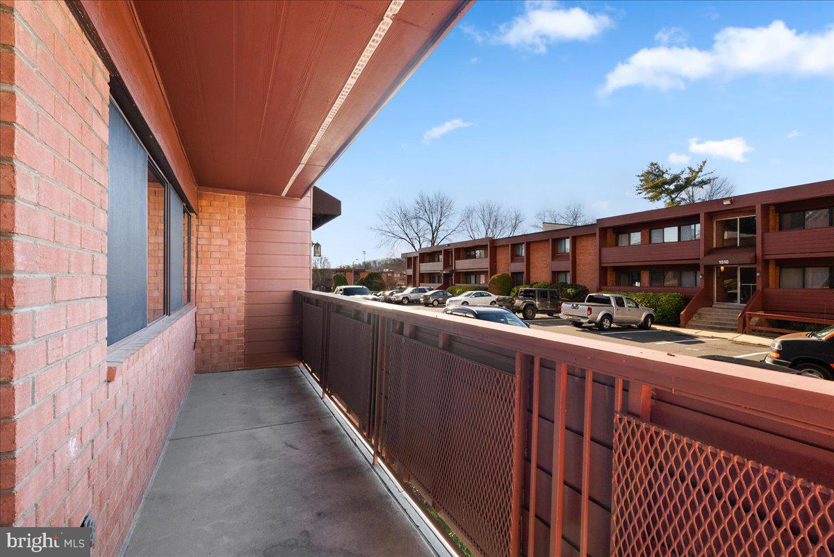 1506 S GEORGE MASON DR #10, ARLINGTON, Virginia 22204, 1 Bedroom Bedrooms, ,1 BathroomBathrooms,Residential,For sale,1506 S GEORGE MASON DR #10,VAAR2067762 MLS # VAAR2067762