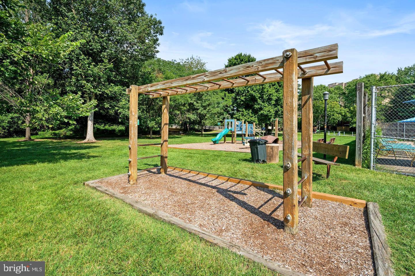 1506 S GEORGE MASON DR #10, ARLINGTON, Virginia 22204, 1 Bedroom Bedrooms, ,1 BathroomBathrooms,Residential,For sale,1506 S GEORGE MASON DR #10,VAAR2067762 MLS # VAAR2067762