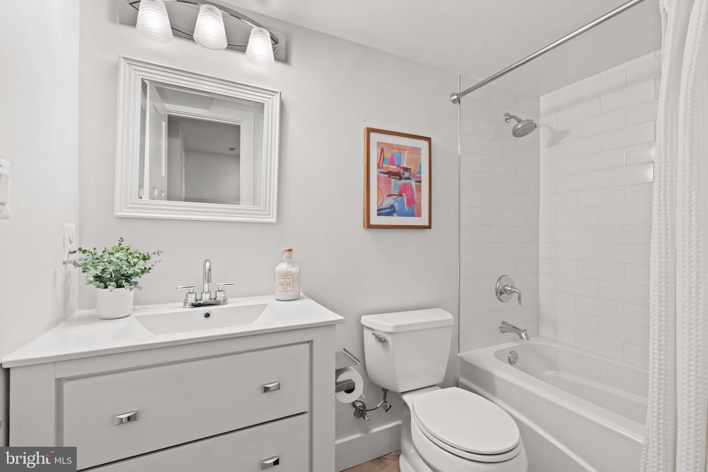 120 S ST NW #1, WASHINGTON, District Of Columbia 20001, 3 Bedrooms Bedrooms, ,3 BathroomsBathrooms,Residential,For sale,120 S ST NW #1,DCDC2241446 MLS # DCDC2241446