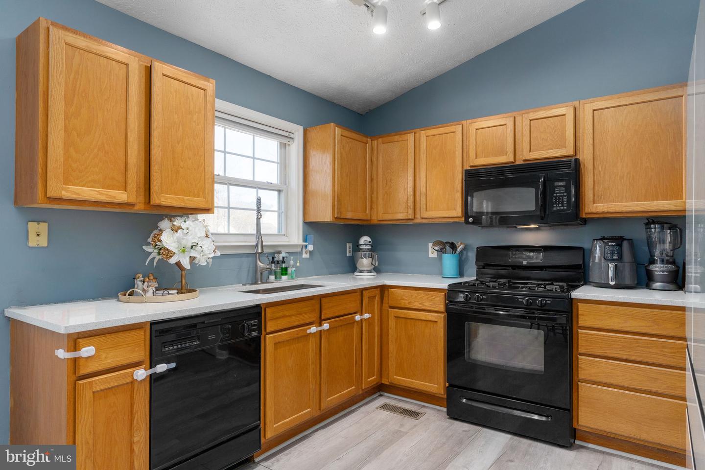 8802 KENT CT, FREDERICKSBURG, Virginia 22408, 3 Bedrooms Bedrooms, ,2 BathroomsBathrooms,Residential,For sale,8802 KENT CT,VASP2038660 MLS # VASP2038660