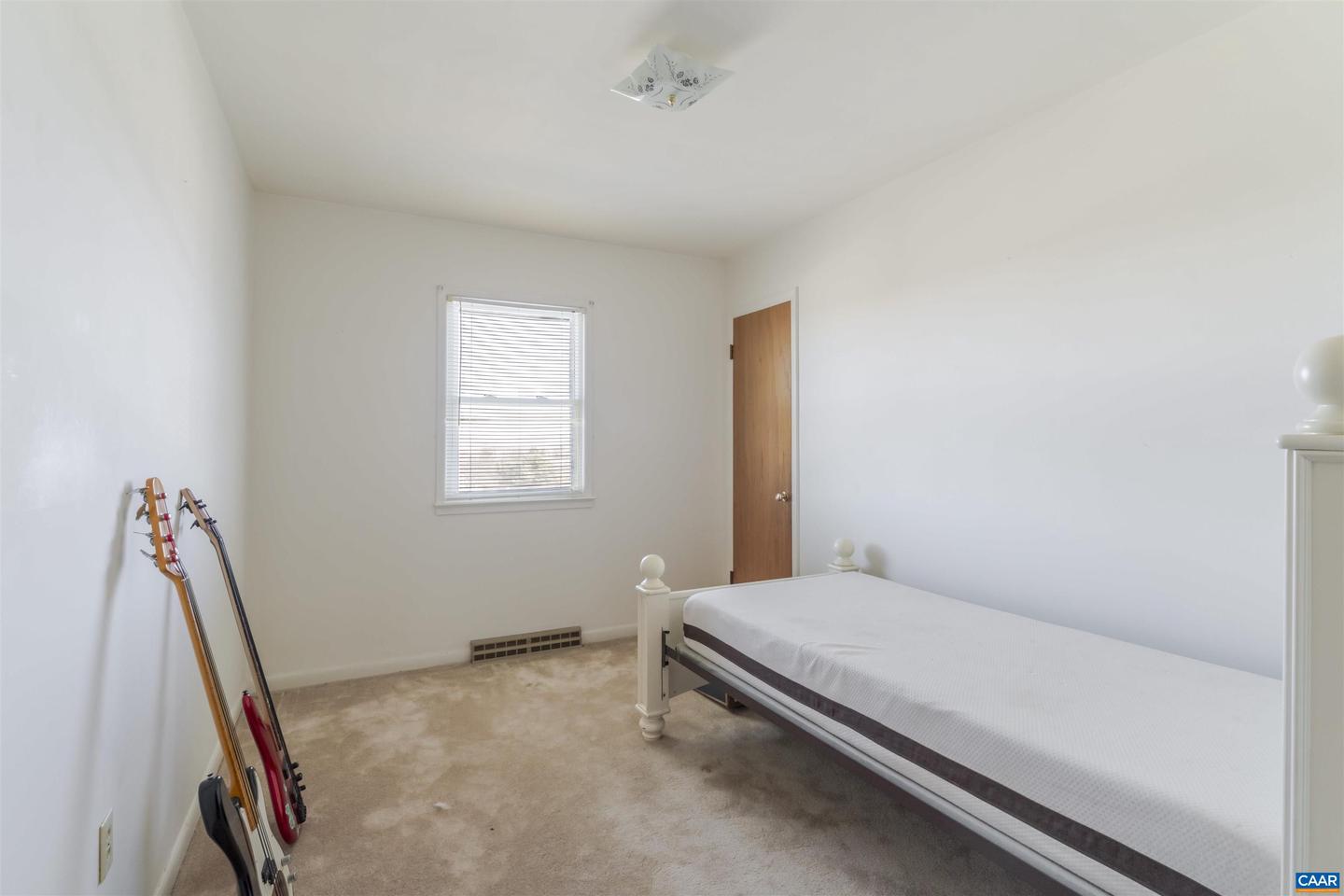 906 ALTA ST, STAUNTON, Virginia 24401, 3 Bedrooms Bedrooms, ,1 BathroomBathrooms,Residential,For sale,906 ALTA ST,672470 MLS # 672470