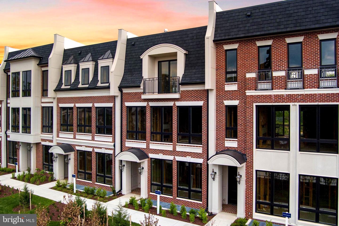 7047 LIBERTY LN #32, MCLEAN, Virginia 22101, 3 Bedrooms Bedrooms, ,2 BathroomsBathrooms,Residential,For sale,7047 LIBERTY LN #32,VAFX2285840 MLS # VAFX2285840