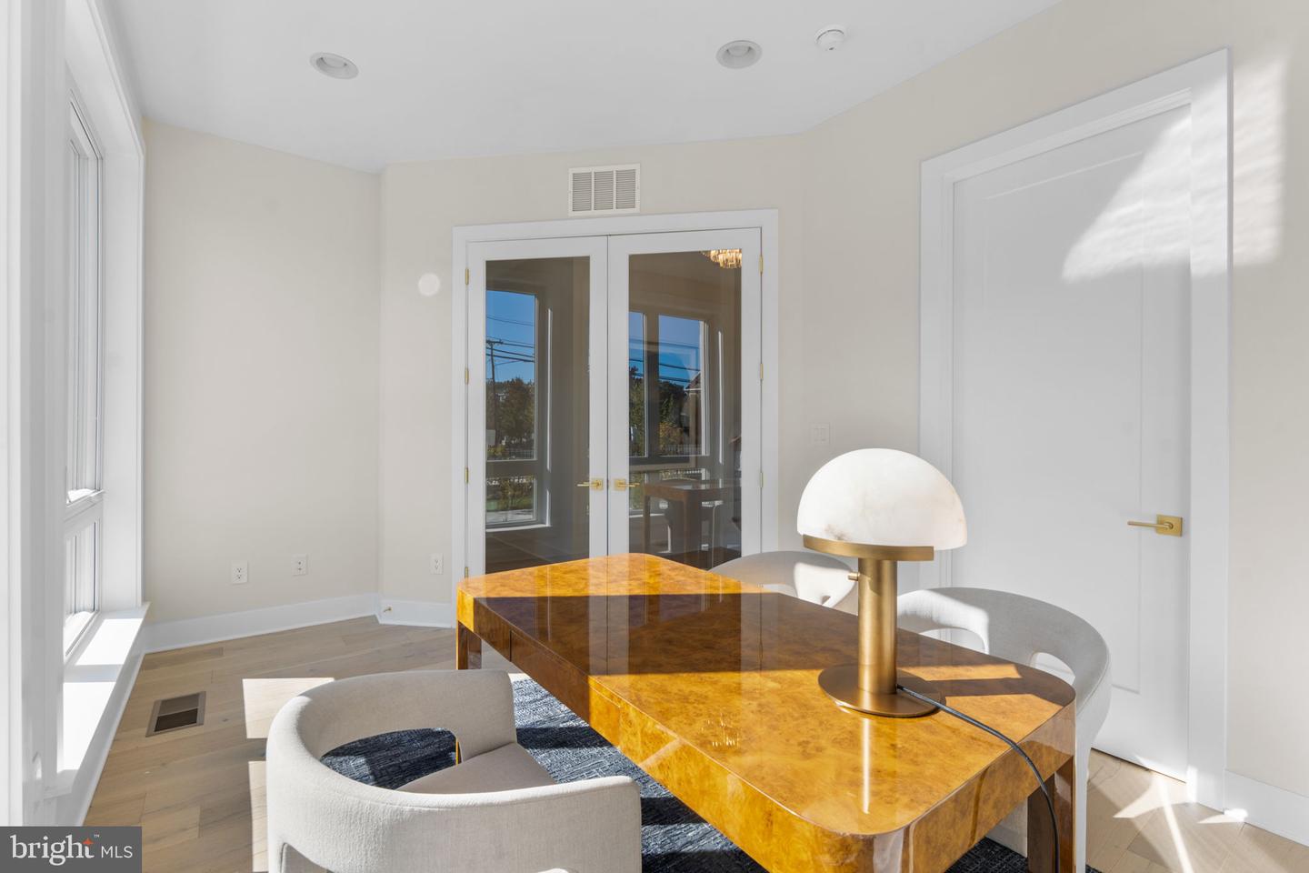 7047 LIBERTY LN #32, MCLEAN, Virginia 22101, 3 Bedrooms Bedrooms, ,2 BathroomsBathrooms,Residential,For sale,7047 LIBERTY LN #32,VAFX2285840 MLS # VAFX2285840