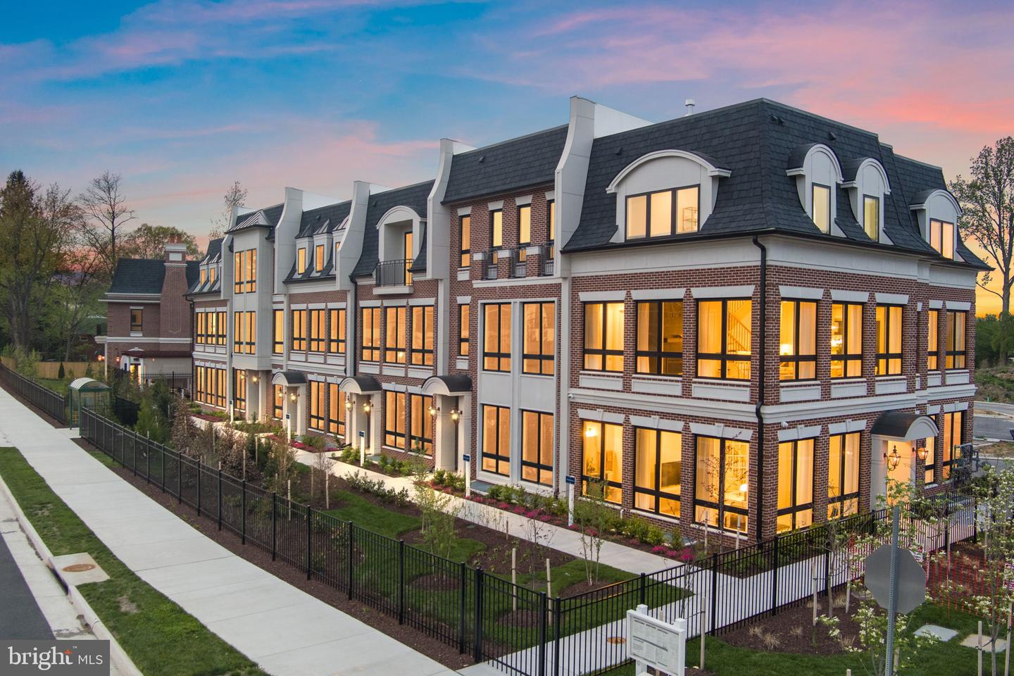 7047 LIBERTY LN #32, MCLEAN, Virginia 22101, 3 Bedrooms Bedrooms, ,2 BathroomsBathrooms,Residential,For sale,7047 LIBERTY LN #32,VAFX2285840 MLS # VAFX2285840