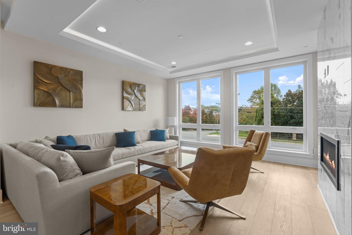 7047 LIBERTY LN #32, MCLEAN, Virginia 22101, 3 Bedrooms Bedrooms, ,2 BathroomsBathrooms,Residential,For sale,7047 LIBERTY LN #32,VAFX2285840 MLS # VAFX2285840